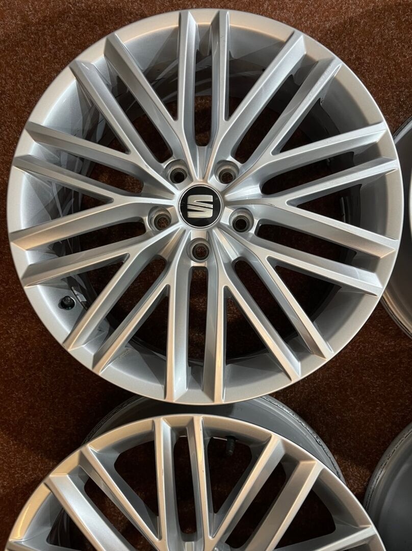 5x112 R18 Seat Ateca Performance alu disky - 5