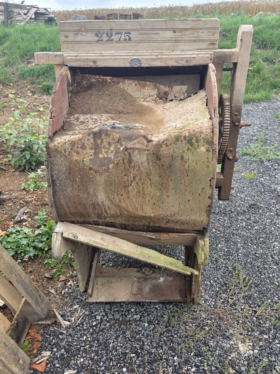 Starý zemědělský stroj - 5