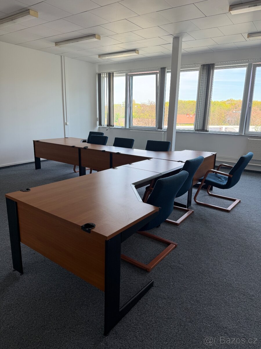 Kancelářský nábytek - 5