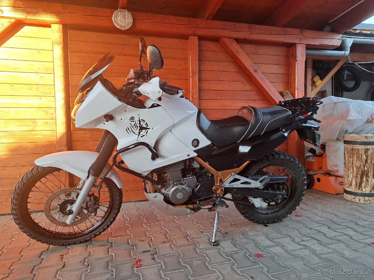 Kawasaki KLE 500 + druhý motor + díly a příslušenství - 5