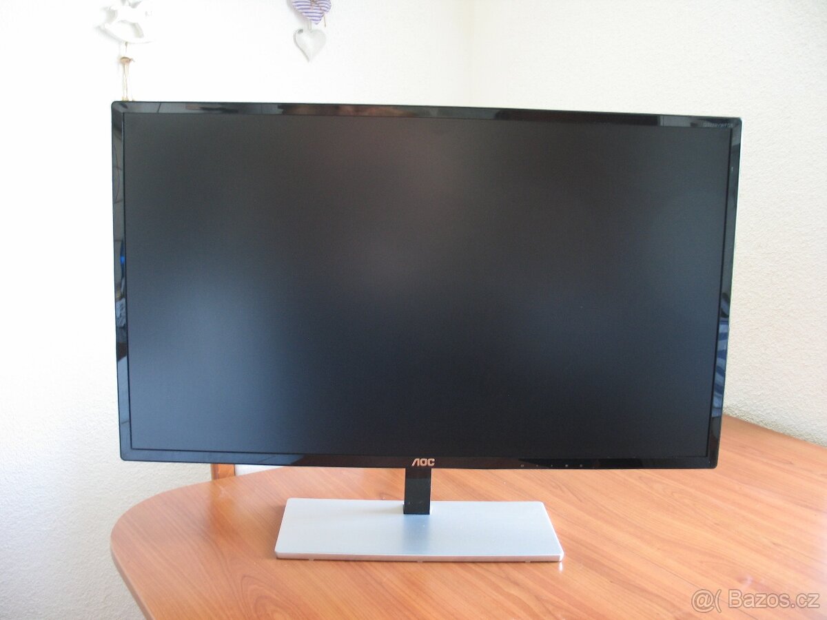 Prodám počítač s monitorem na práci i hry - 5