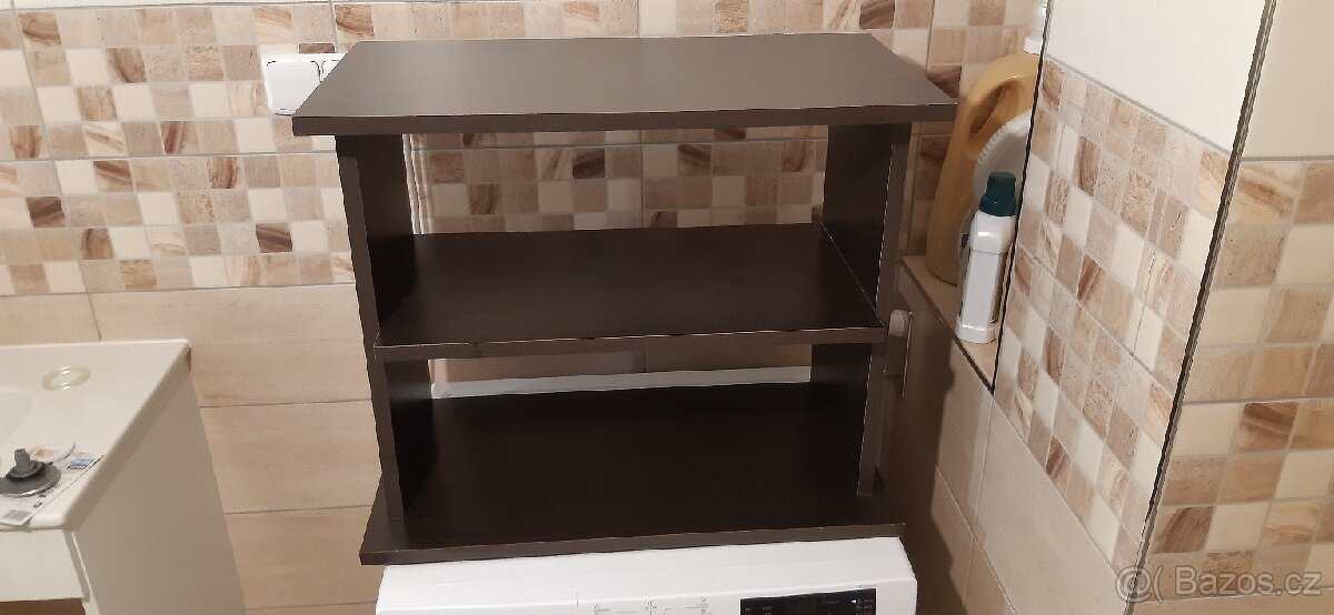 stoleček pod TV + ramínka na šaty + Makita 6271D - 5