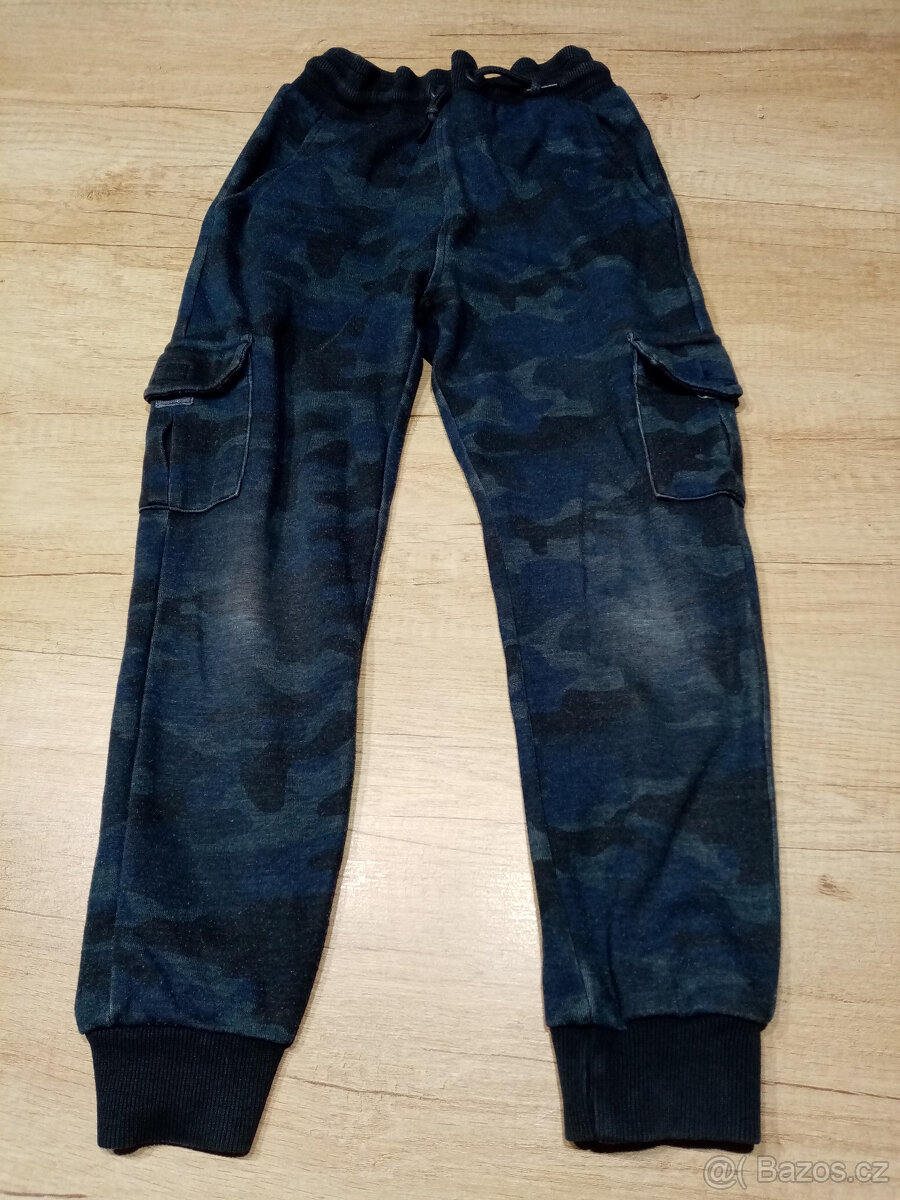 3x tepláky vel. 128/134 - 5