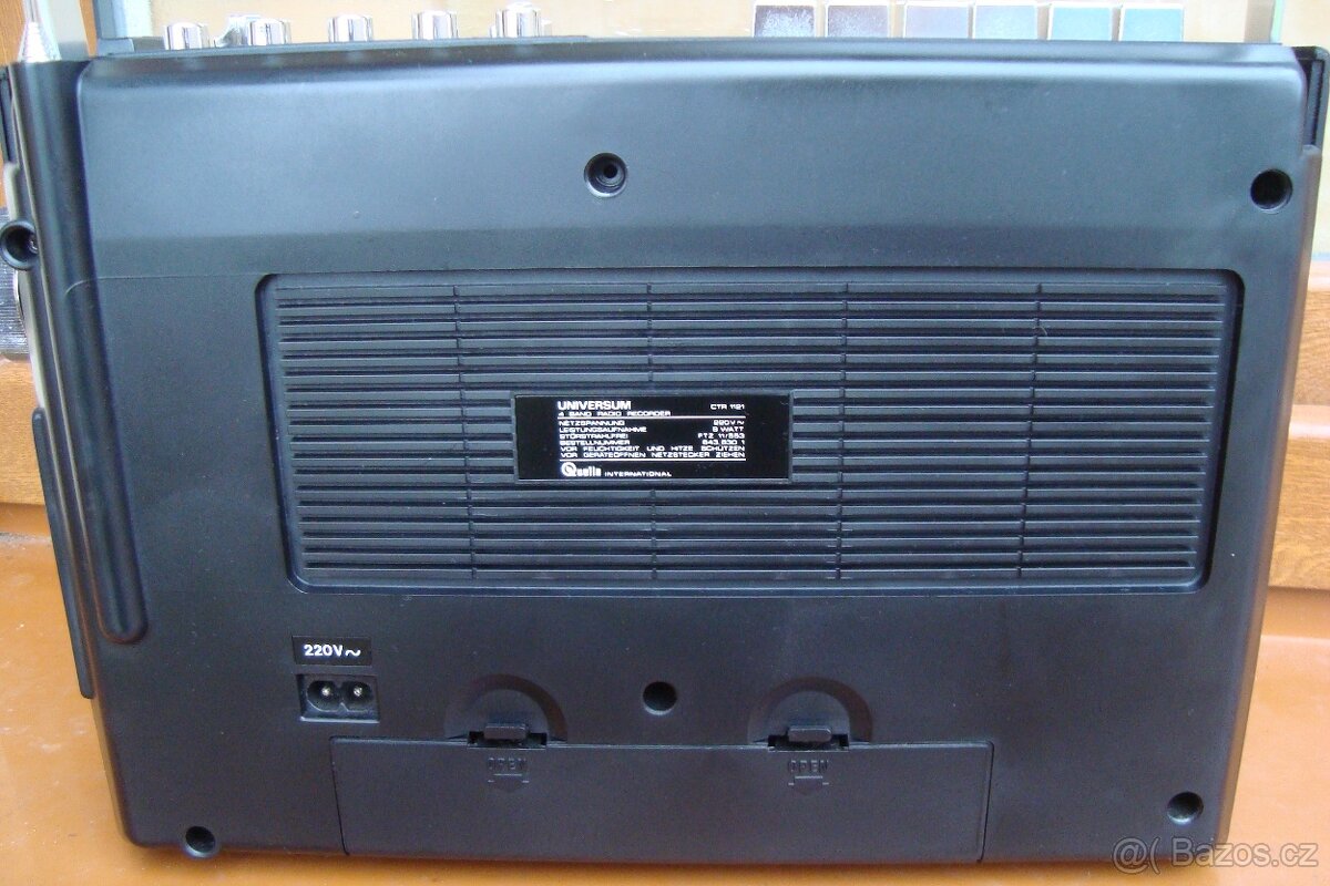 Mono radiomagnetofon Universum - 5