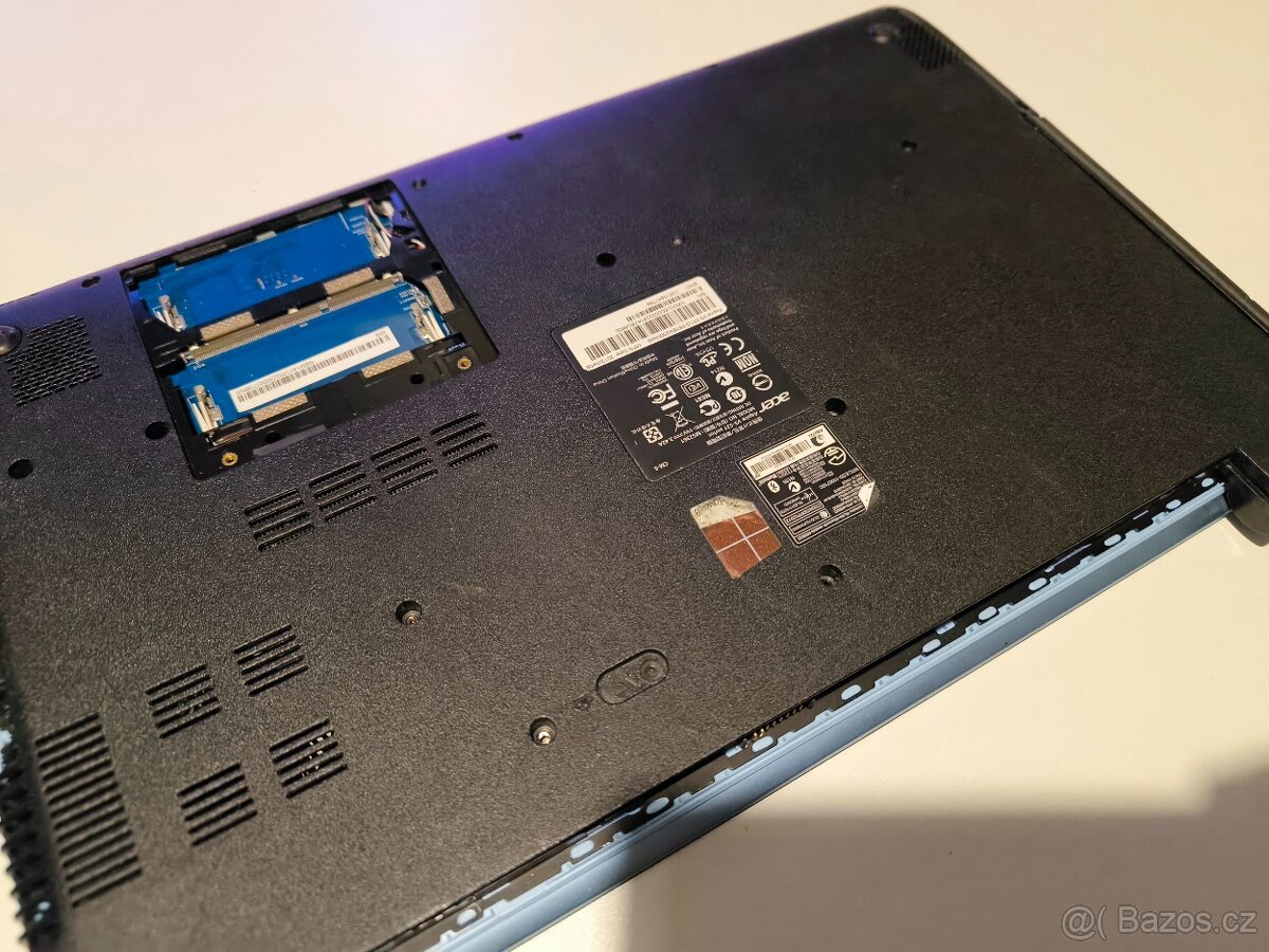 9. Acer V5-531 na díly - 5