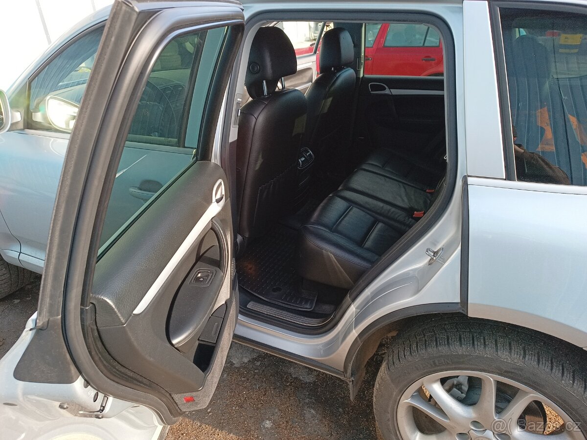 Porsche Cayenne S - 5