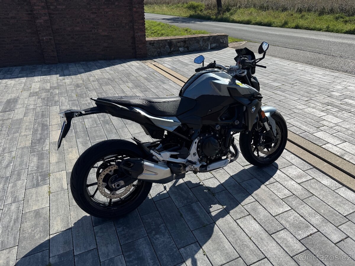 F 900 R - 5