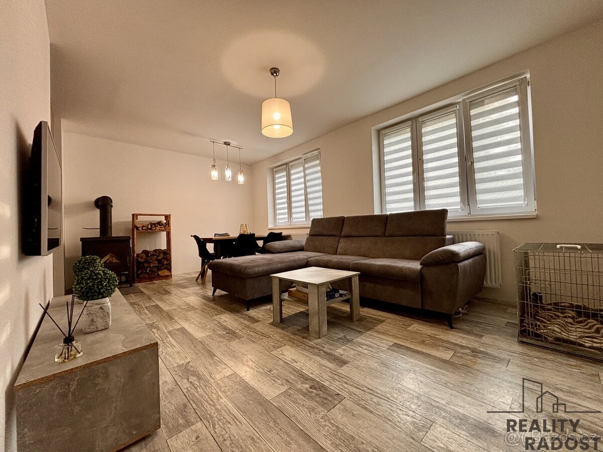 Prodej chaty 4+kk 133 m2, pozemek 728 m2, k celoročnímu bydl - 5