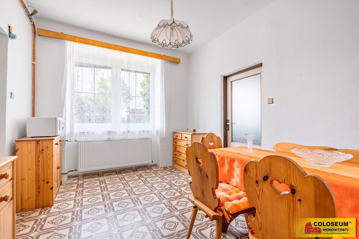 Babice u Rosic, RD 4+1, dvorek, garáž - rodinný dům - 5