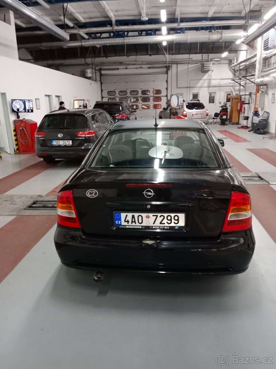 Opel Astra coupé Bertone - 5