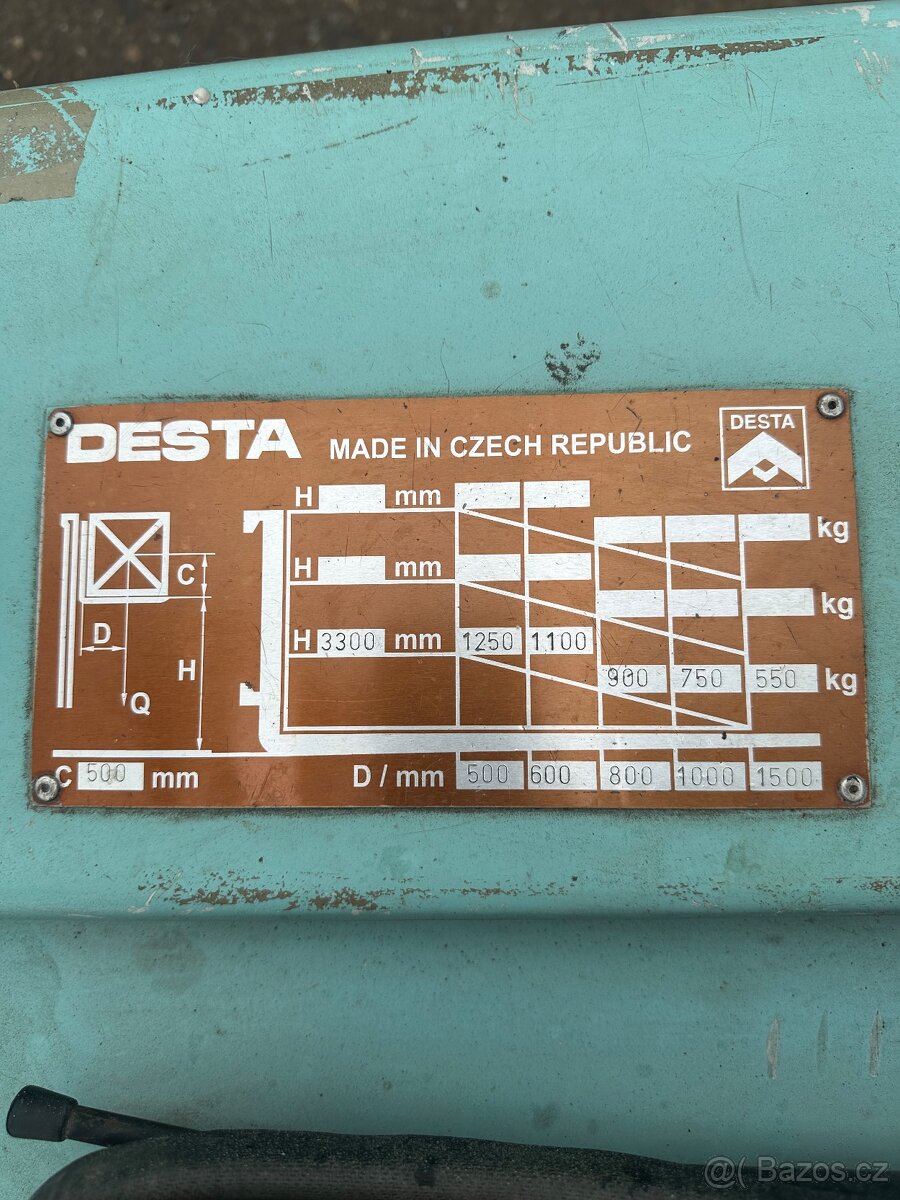 Desta E12 včetně trakční baterie a nabíječky. - 5