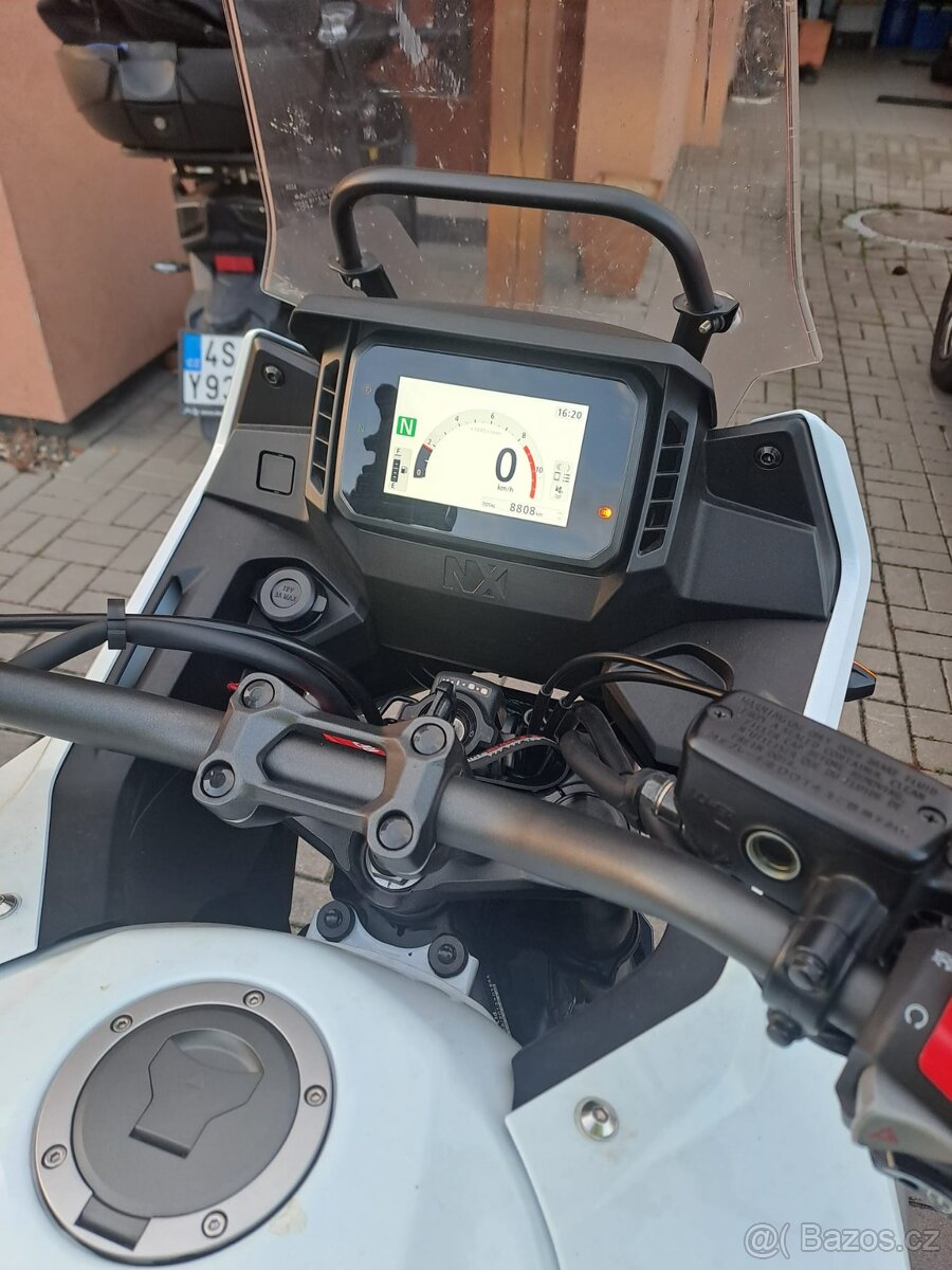 Honda NX500 - 5