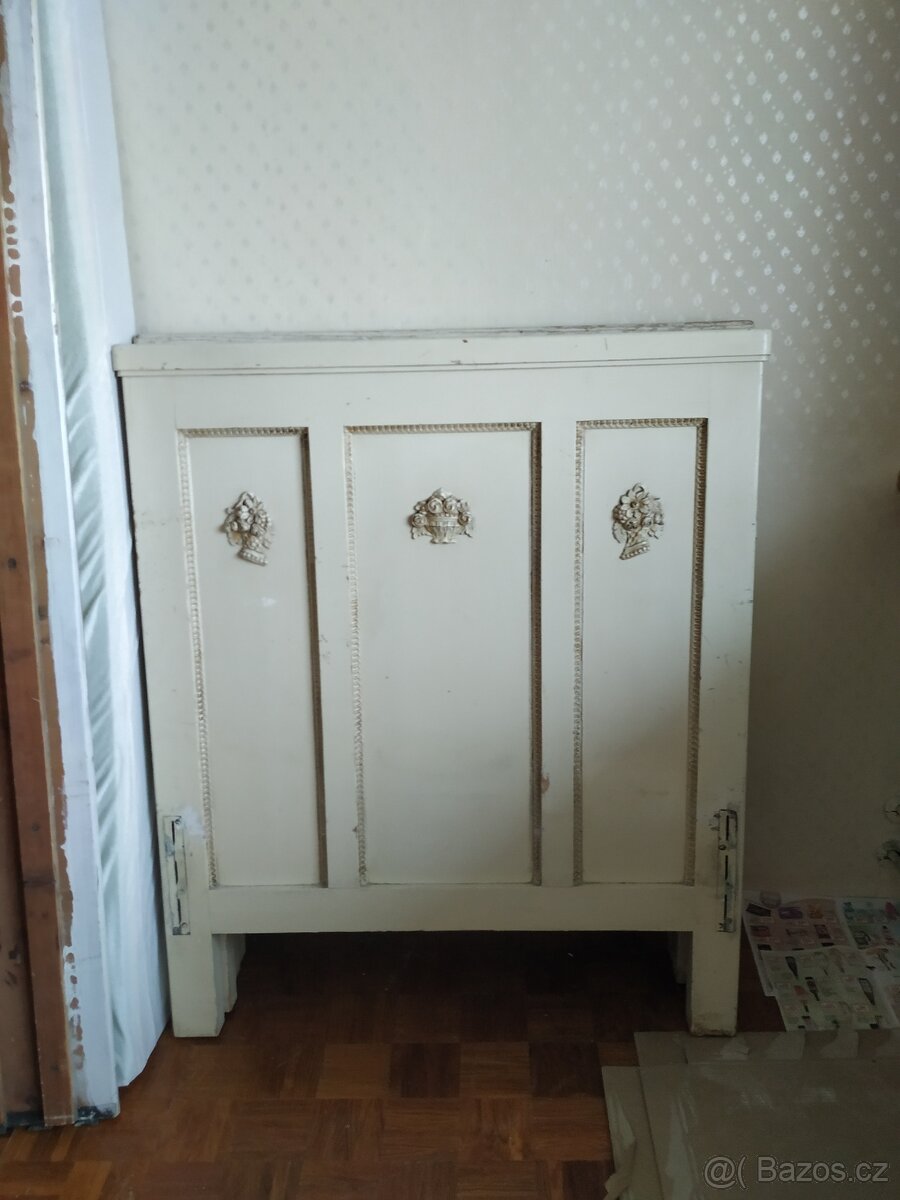 Starožitná ložnice Ludvík XVI 2 skříně a 2 postele - 5