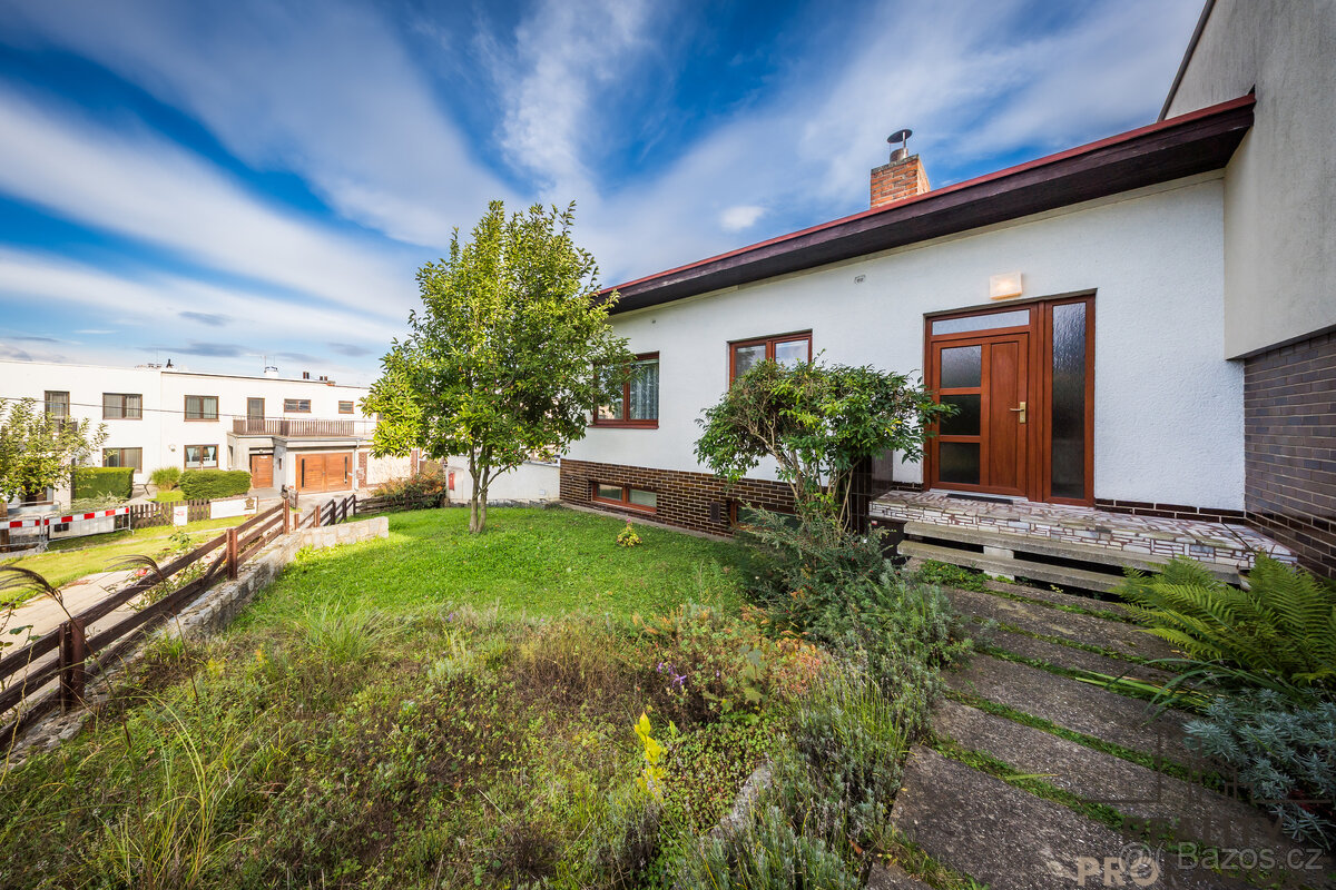 Prodej rodinný dům 4+1 se 2 garážemi v Kyjově, RD Kyjov 4+1 - 5