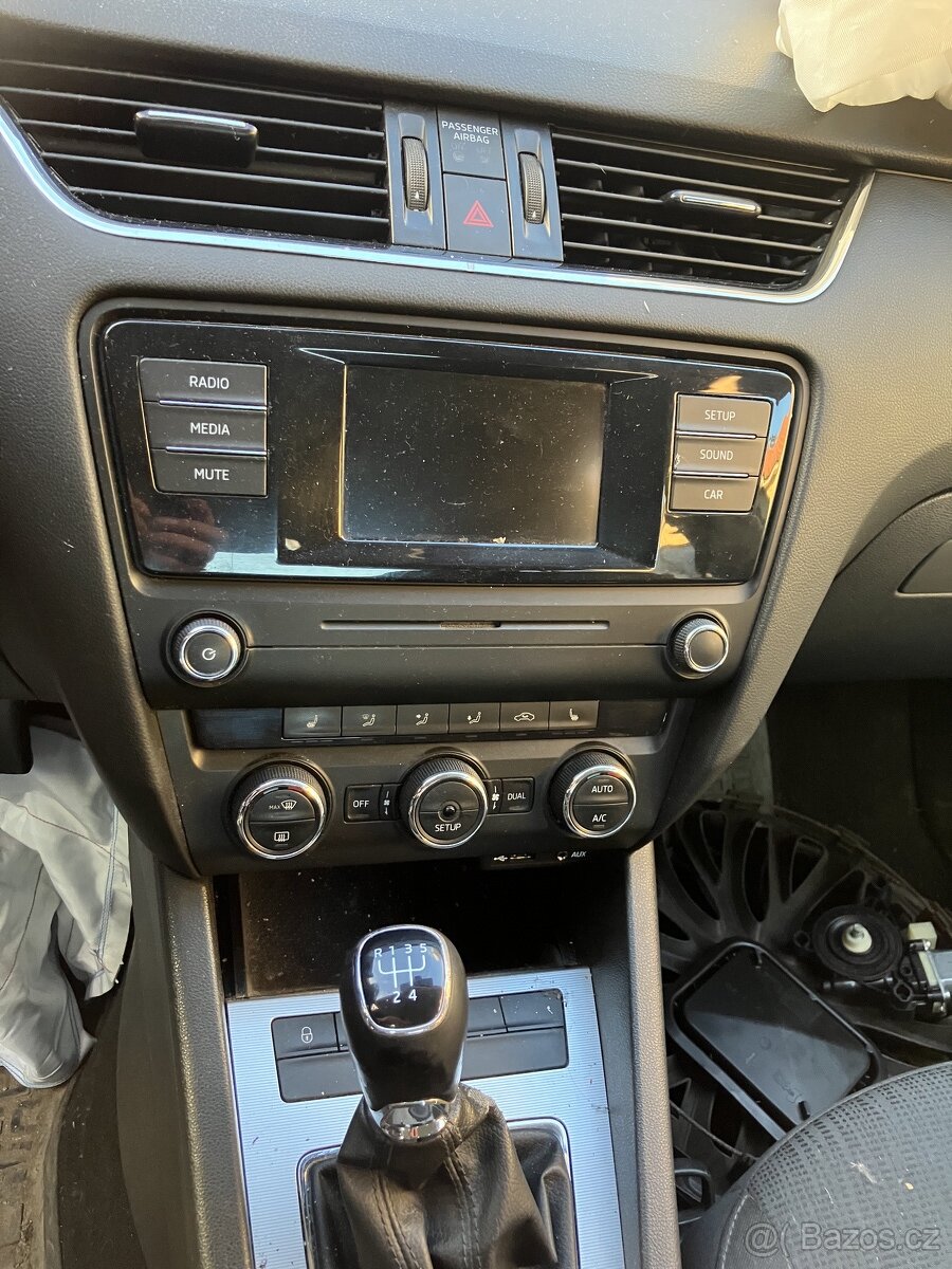 Škoda Octavia 3 1,6 TDI 77kw - 5