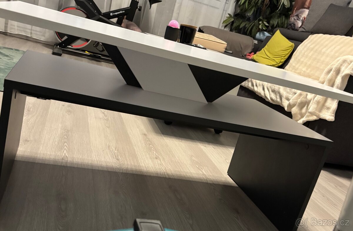 Konferenční stolek - 5