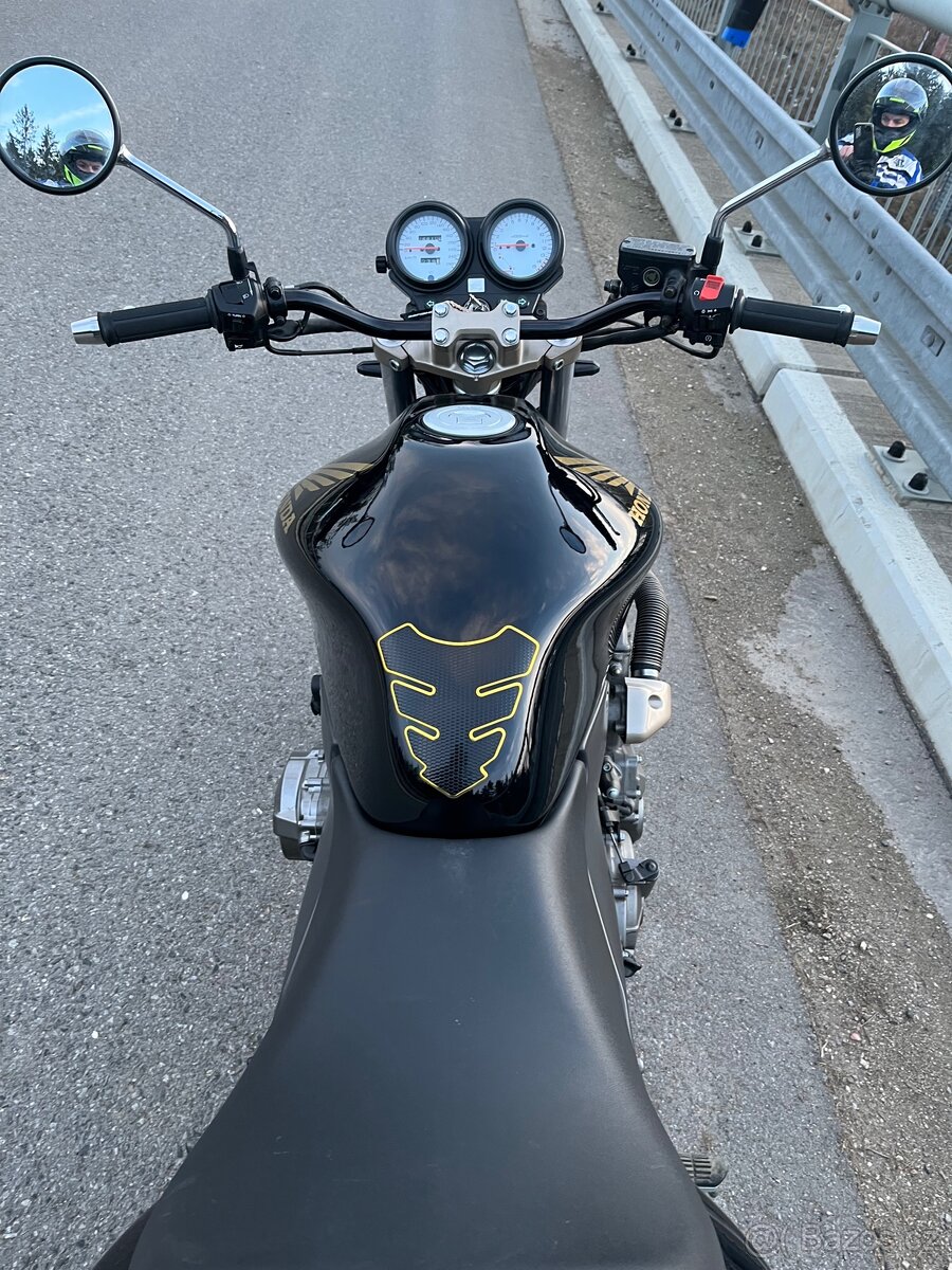 Honda Hornet 600 - 5