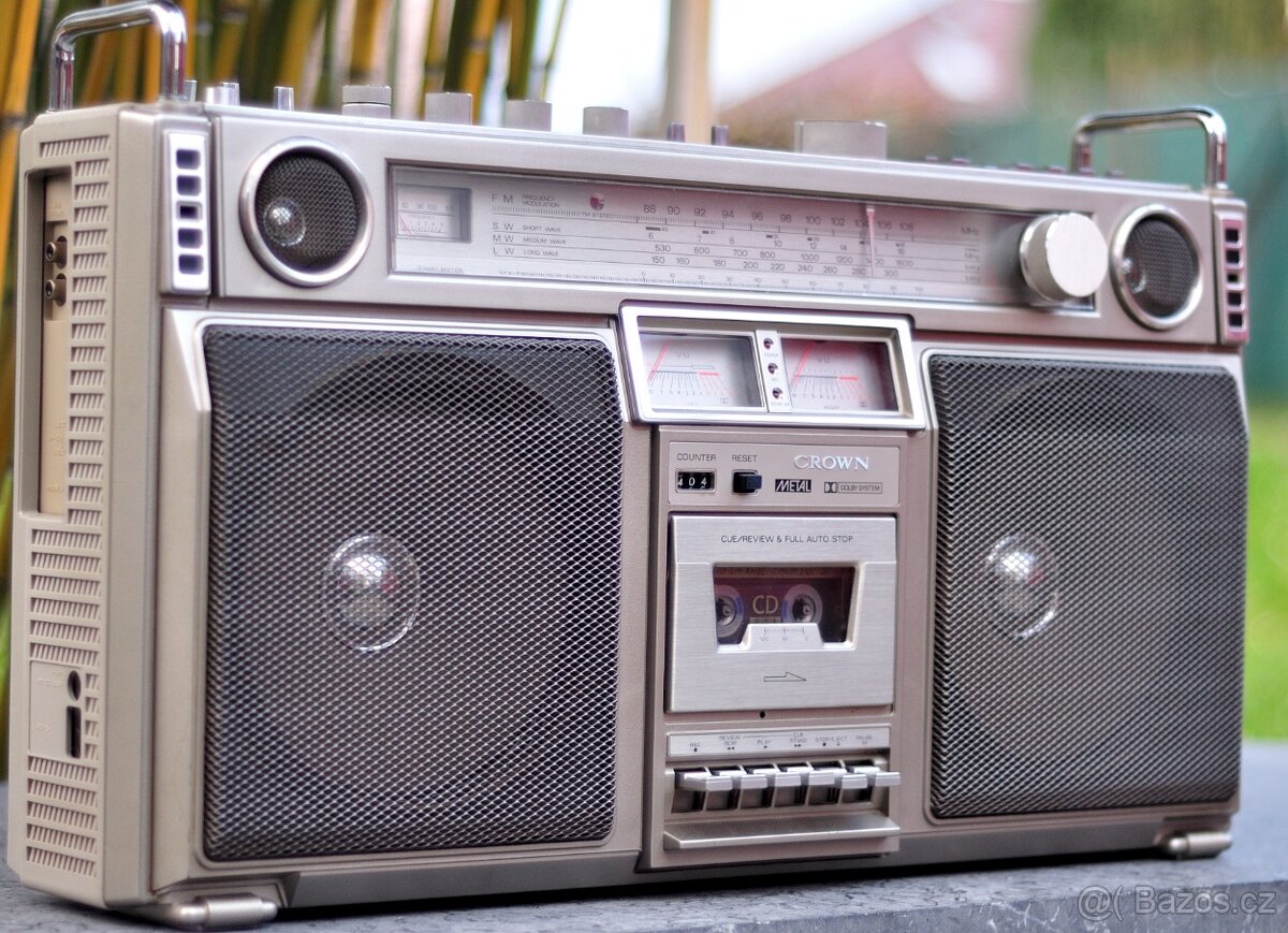 Crown-CSC 980L Bombox. - 5