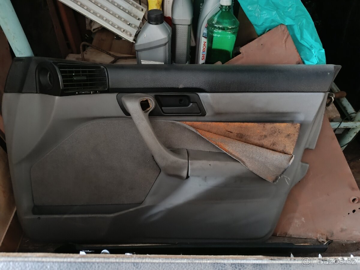 BMW E34 interiér - 5