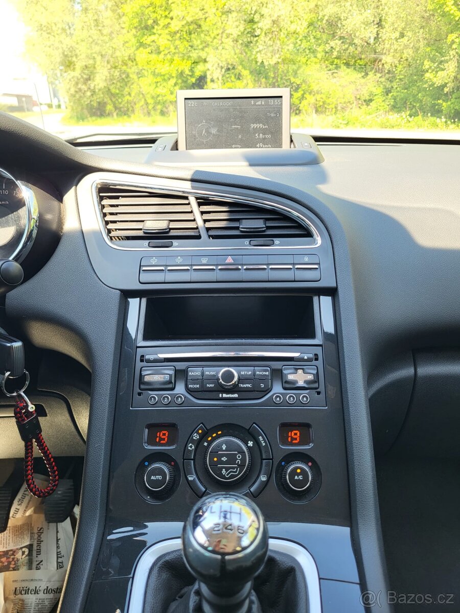 Peugeot 5008 - 5