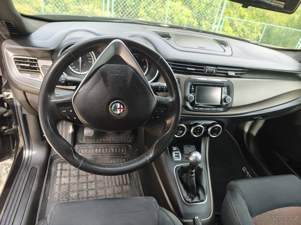 Alfa Romeo Giulietta 1.6 JTD - 5