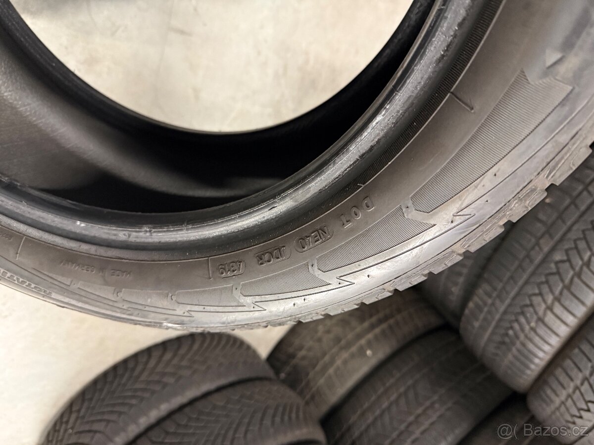 prodám zimní 225/50/17 Goodydear - 5
