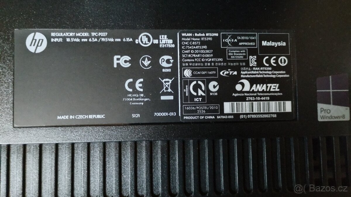 DVD/CD přehrávač. Jedná se o plně funkční PC - 5