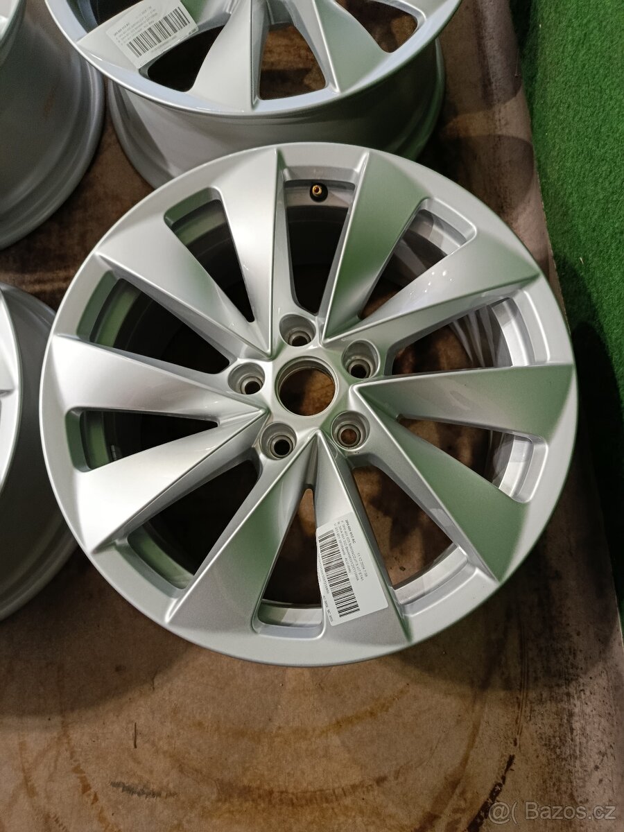 17" NOVE alu disky 5x112 Superb - 5