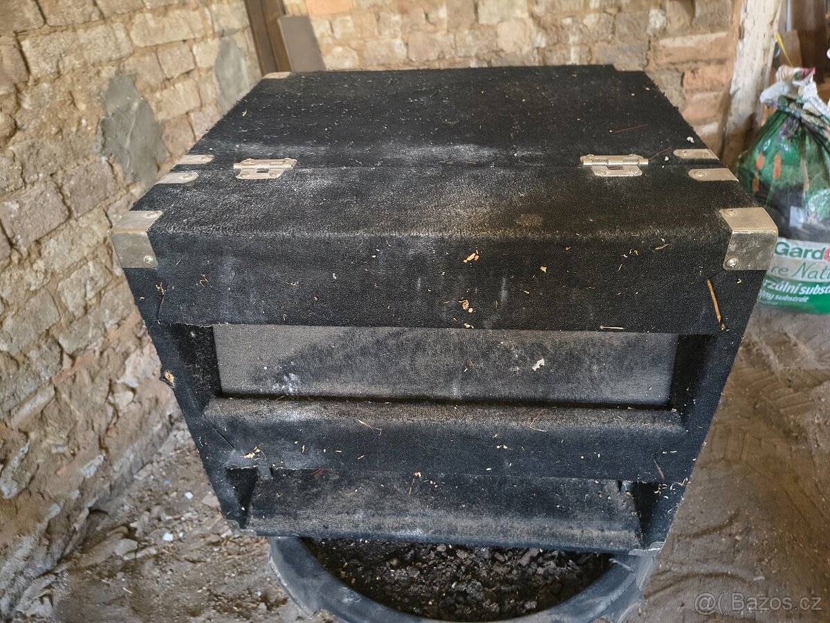 Část Omnitronic CDP-600 s case - 5
