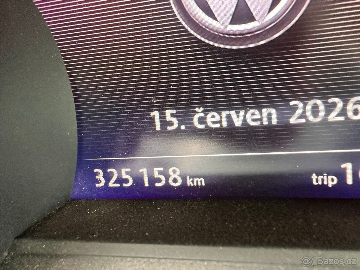 VW Toouareg 7P 2016 lehce bouraný - 5
