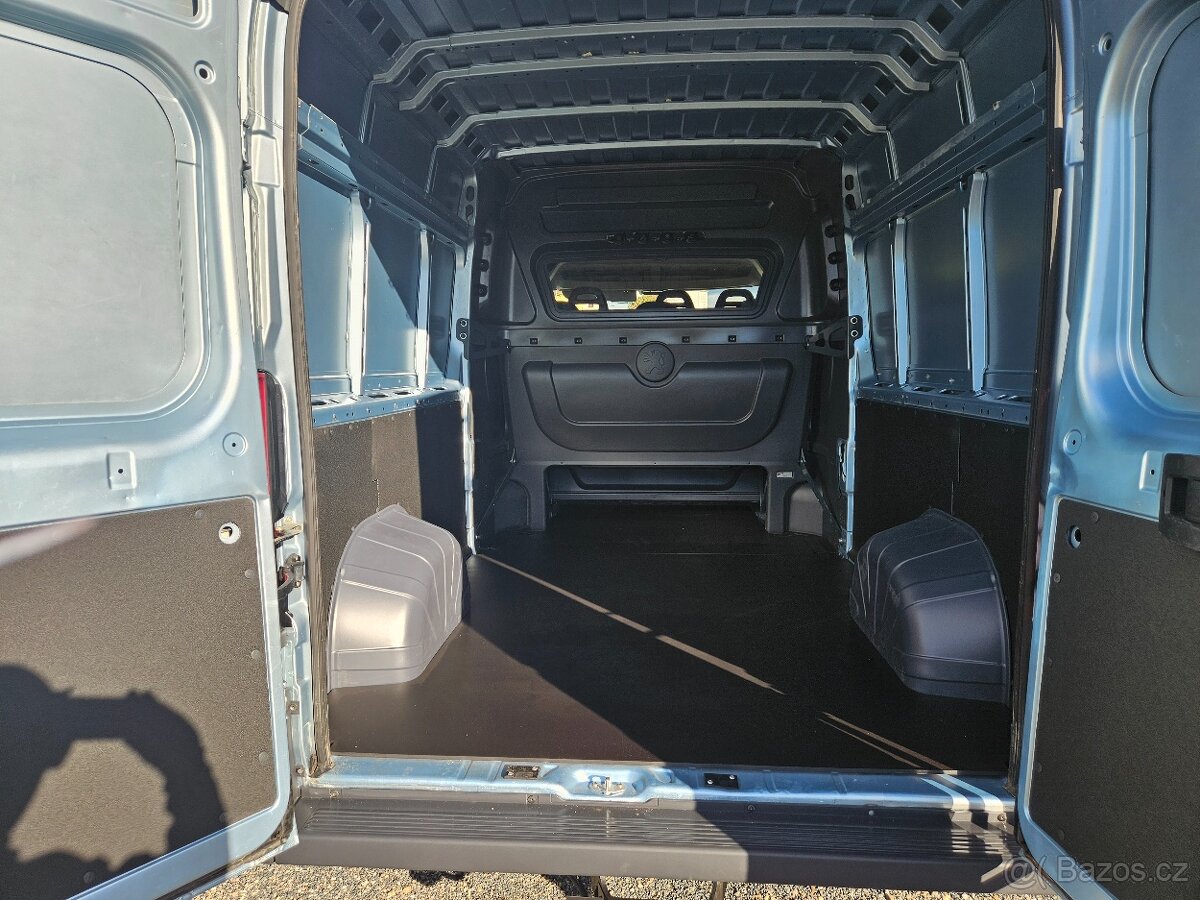 Peugeot Boxer 3,0 TDI 130 KW 6 míst - 5