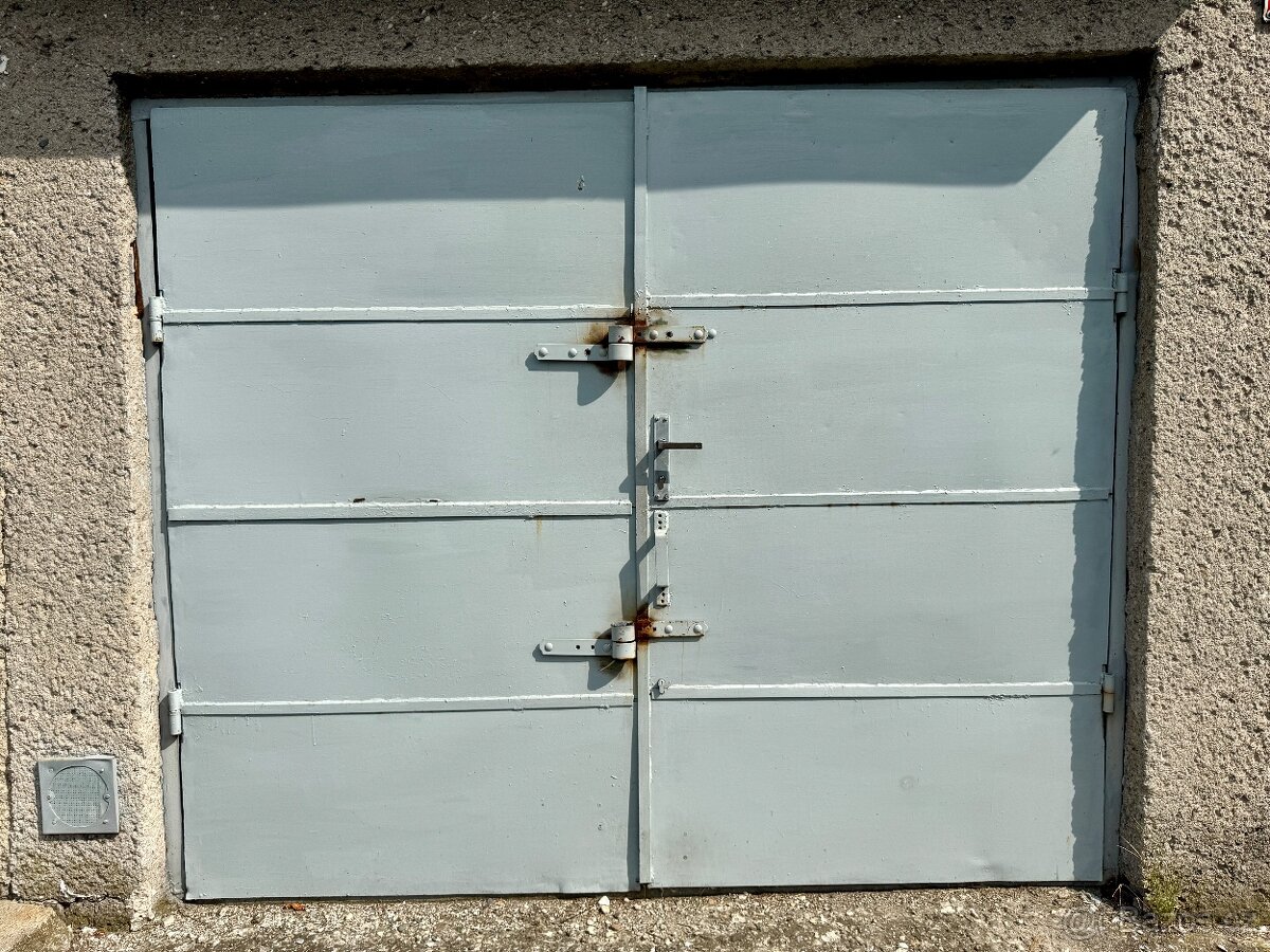 Prodej garáž 18m2 - 5