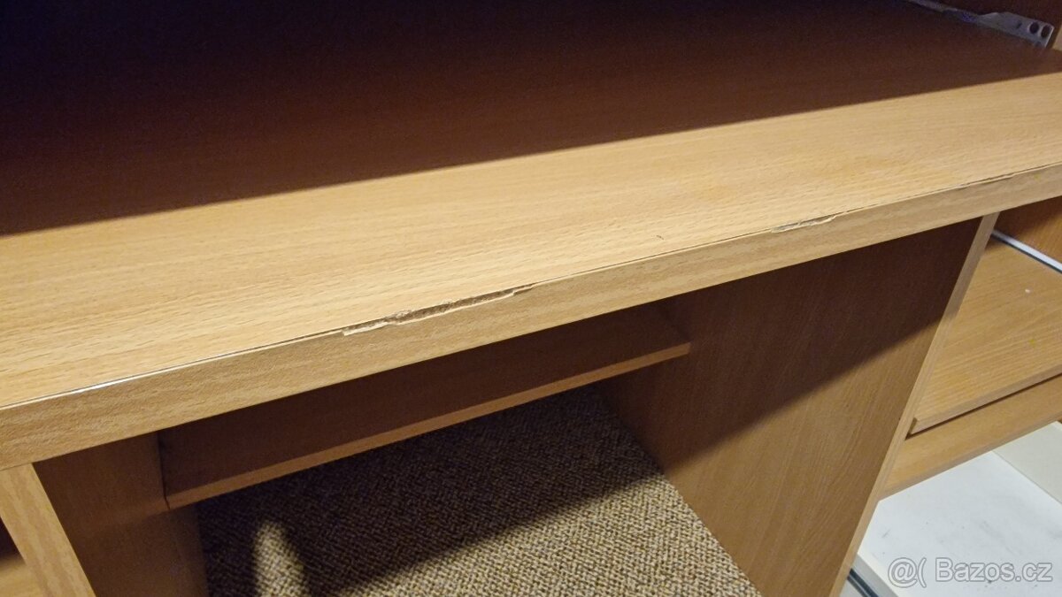 Pracovní stůl - 5