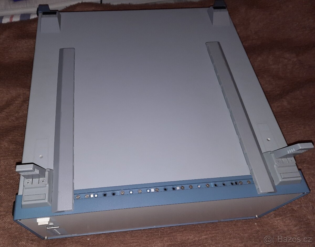 ROHDE A SCHWARZ - SKŘÍŇ SE ZDROJEM - 5