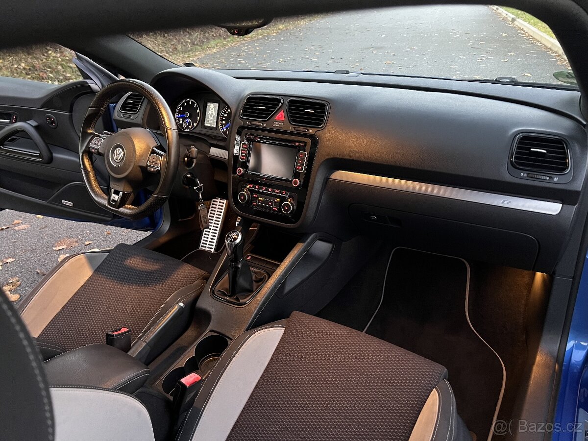 VW Scirocco 2.0 R TSI 195 kw, 2010, manuál - 5