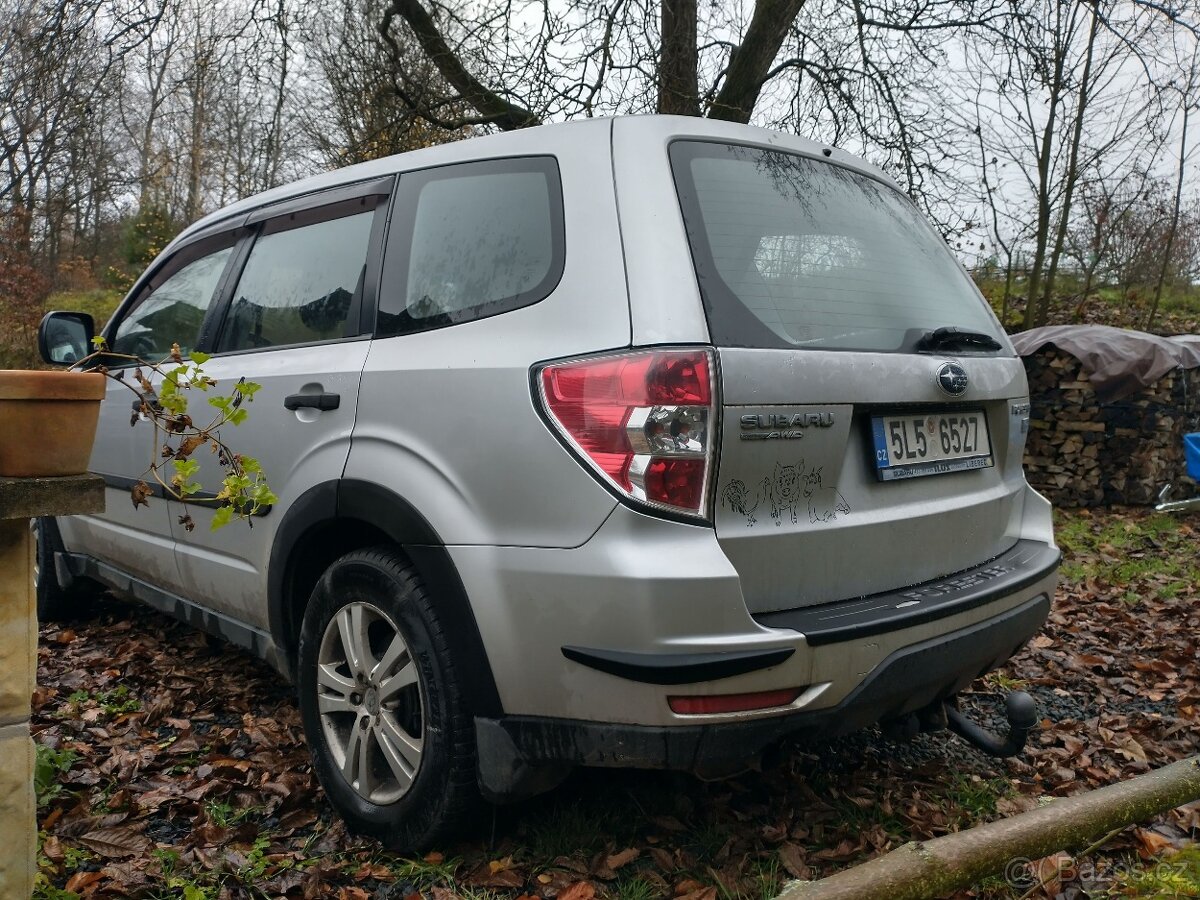 Subaru Forester 2.0 TD, 108kW, r.v. 2010, manuál, tažné - 5
