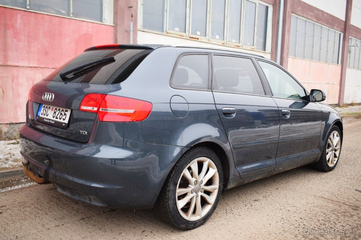 Audi A3 SPORTBACK 1.6 TDi/2011/TAŽNÉ/ - 5