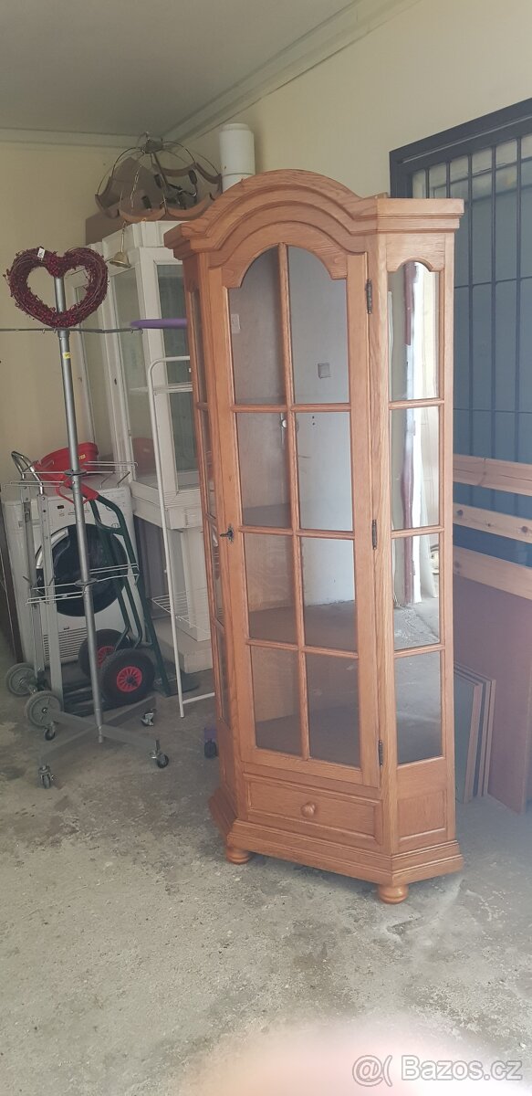 PRODÀM DVĔ PROSKLENÈ ROHOVÈ VITRÌNY MASÌVNÌ BOROVICE A DUB - 5