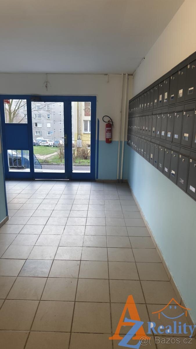 Nabízíme dlouhodobý pronájem bytové jednotky, 3+1/L, v ulici - 5