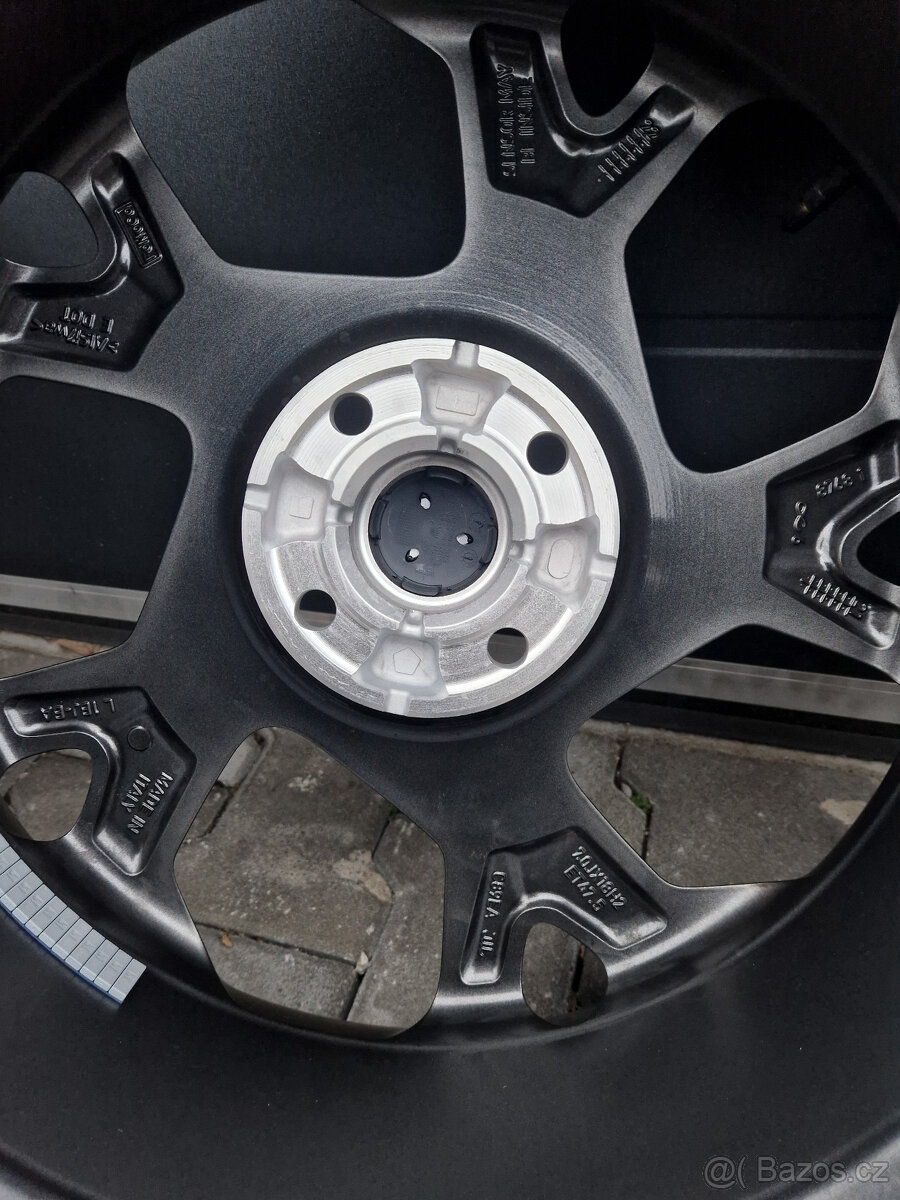 4x108 r18 kola ford fiesta disky alu 205 40 18 elektrony R18 - 5