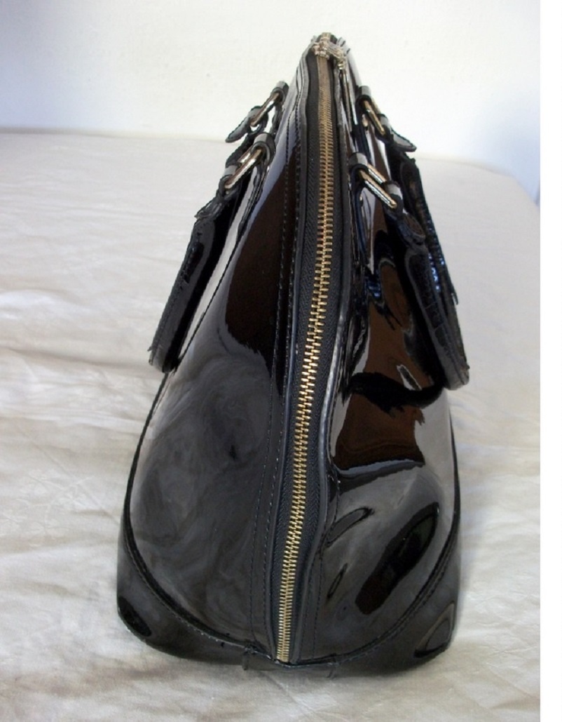 Stylová lakovaná KABELKA do ruky - 5