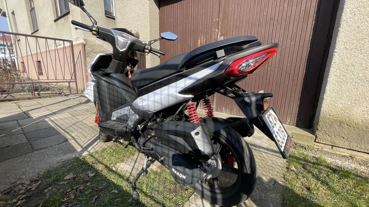Skůtr Maxon 125 - 5
