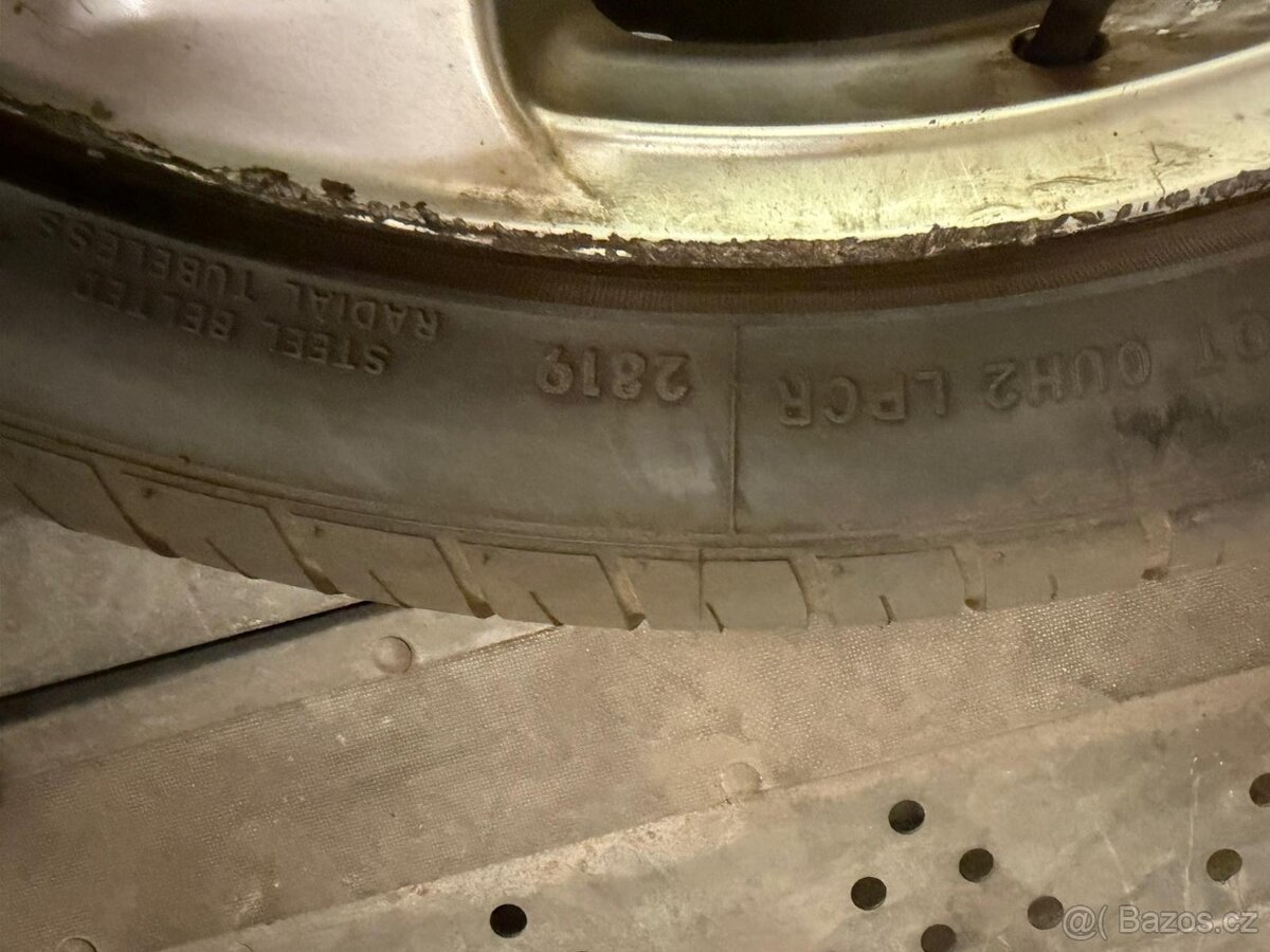 Kola 285/35r22 - 5