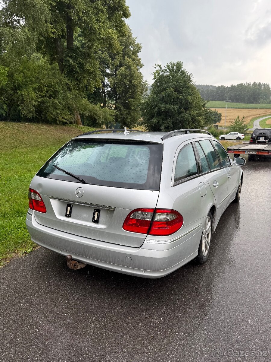 Mercedes benz E211 facelift 220cdi - 5