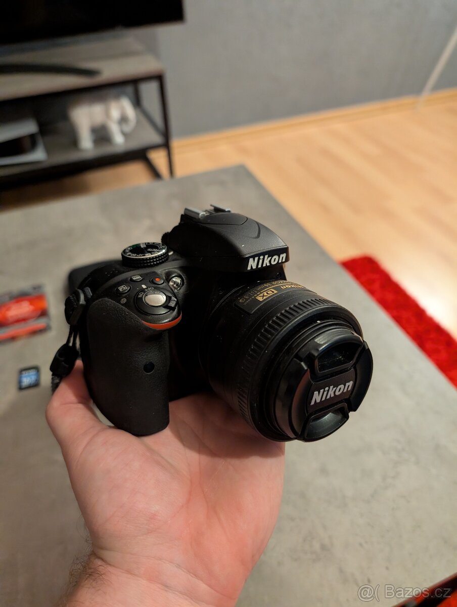 Nikon D3300 + 35mm nikkor, příslušenství - 5