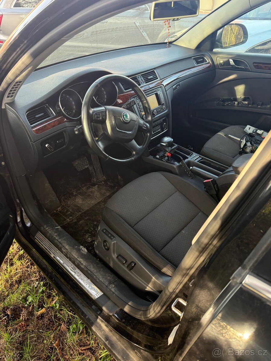 Superb 2 náhradní díly - 5