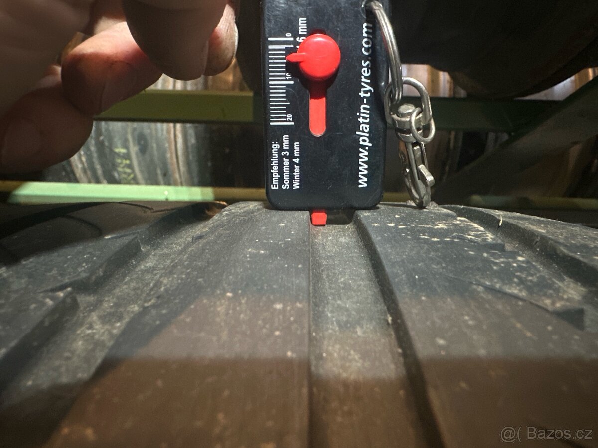 GoodYear Efficientgrip 255/40 R18 - 5