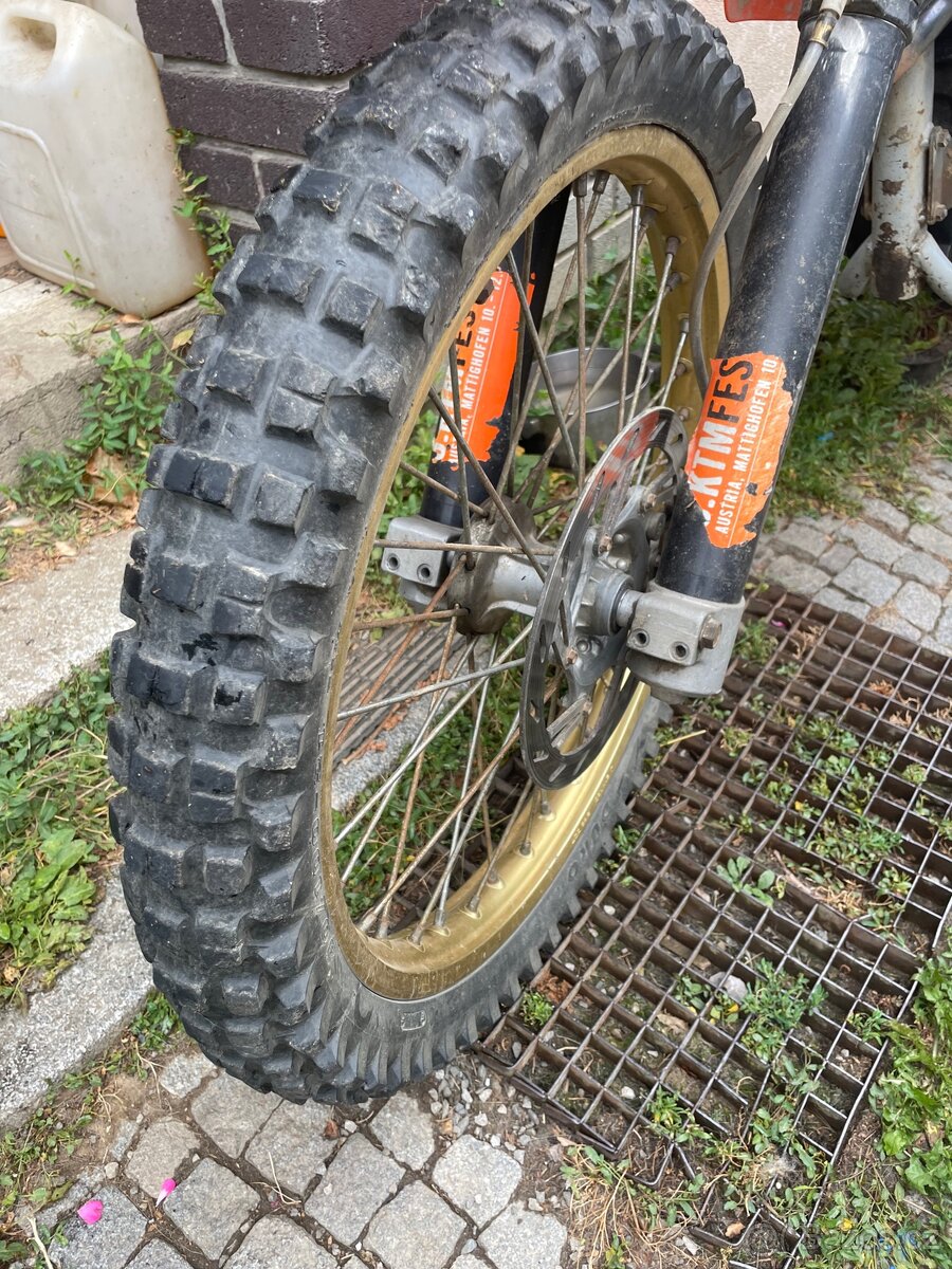 KTM LC4 620 – originální stav, po servisu, plně funkční