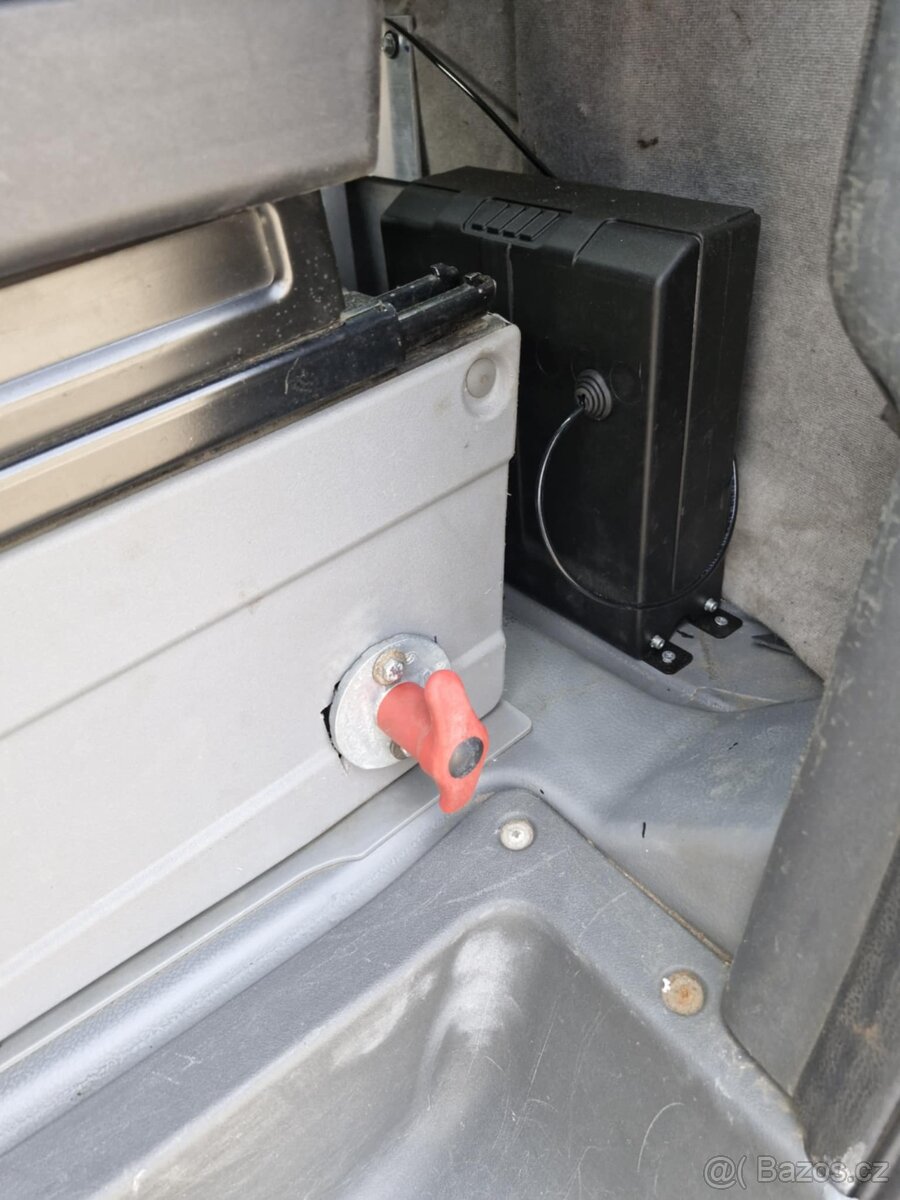 Kontejnerové Iveco daily 3,5 t - řidičský průkaz B - 5