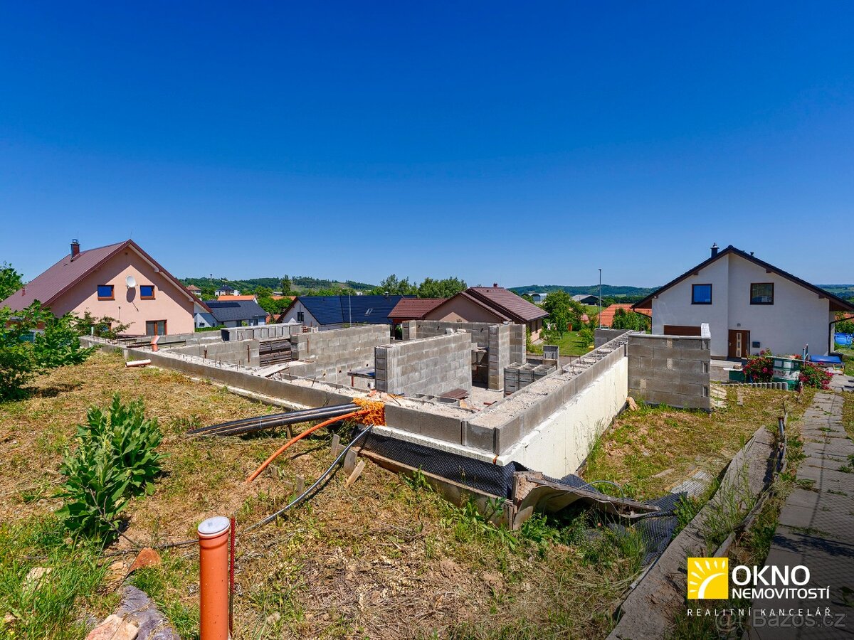 Pozemek se započatou stavbou - 5